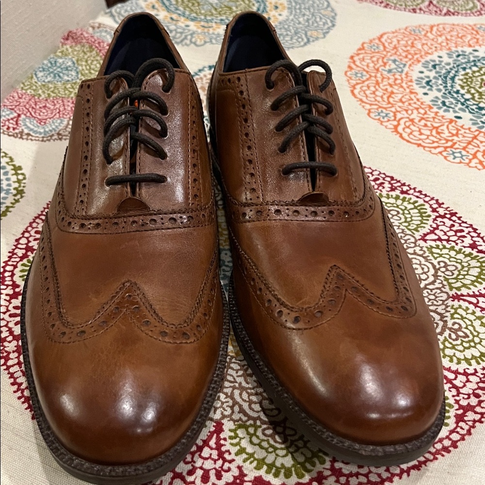 Cole Haan C30687 Wayne Brown Leather Wingtip Men's size 9.5 men’s